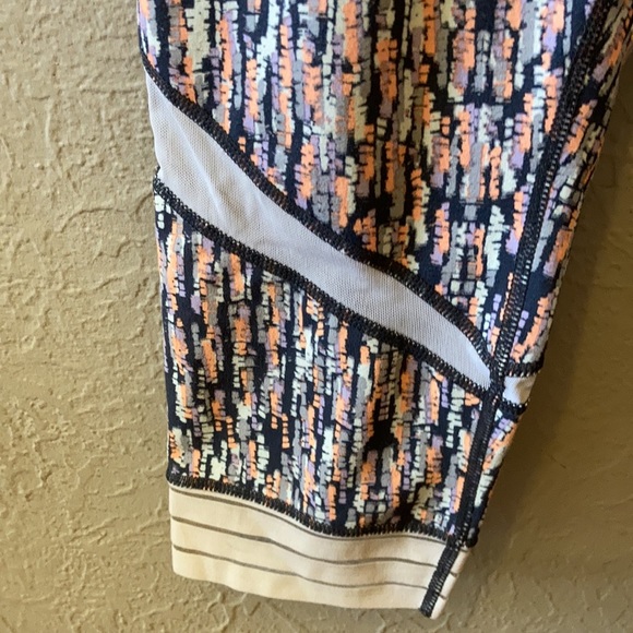 Bundle Two Pair Zella Capri Workout Leggings - Picture 3 of 8